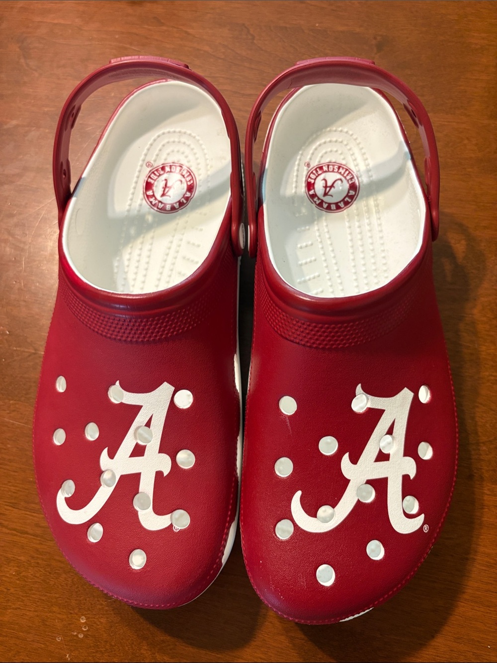 Mens 14 Alabama Crimson Tide Slip-On Crocs with White 'A' Logo